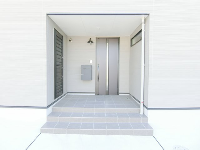 はつが野４丁目一戸建てのエントランス