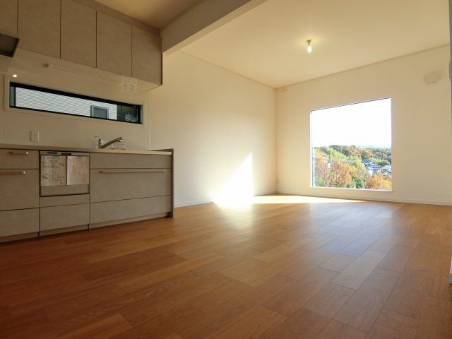 はつが野４丁目一戸建ての居間・リビング