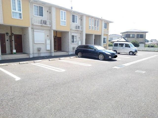 ペアハウスヒロセＩの駐車場|駐車場