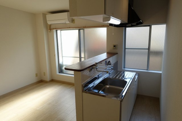 グランドハイツ浜甲子園のキッチン