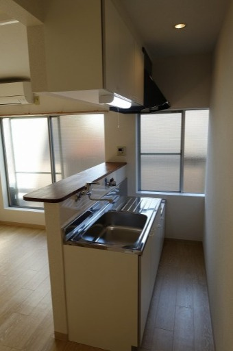 グランドハイツ浜甲子園のキッチン