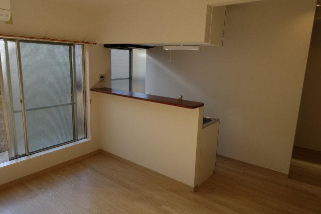 グランドハイツ浜甲子園の居間・リビング