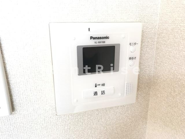 ロイヤル木の家 Ⅱ番館のセキュリティ|カメラ付インターホン