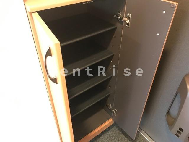 ロイヤル木の家 Ⅱ番館|下駄箱