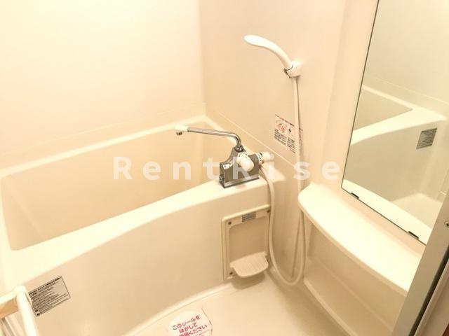 ロイヤル木の家 Ⅱ番館の浴室|バス