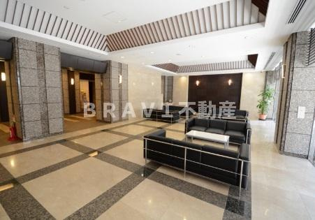 アップルタワー大阪谷町　BRAVI不動産のロビー|ロビーです