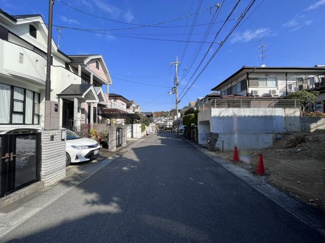 【前面道路含む現地写真】
