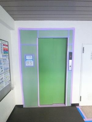 【その他共用部分】 | ニックハイム川崎八丁畷 | お買い物時やベビーカーの出し入れに便利なエレベーター付です。