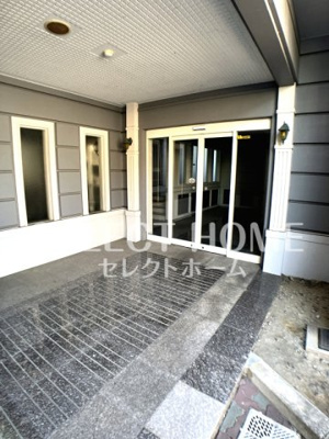 【エントランス】 | コメルスⅤ | エントランスです