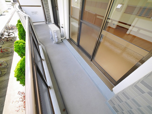 ル・グラン・リヴィエールのバルコニー|バルコニーからの眺めを楽しみながら食事をしませんか