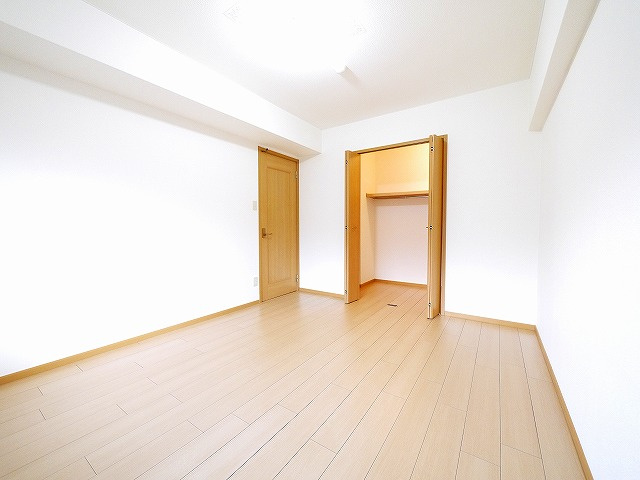 ル・グラン・リヴィエールの洋室|使い勝手のいい洋室です