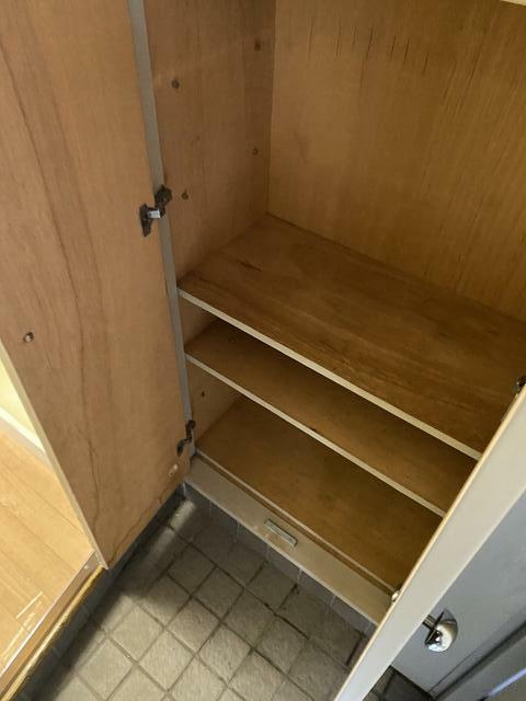 シューズボックス