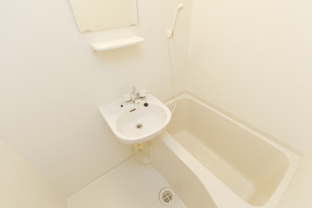 ラムエット立石の浴室