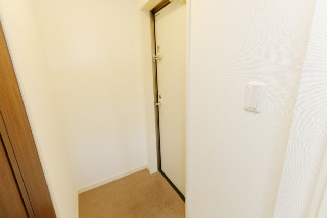 ラムエット立石の玄関