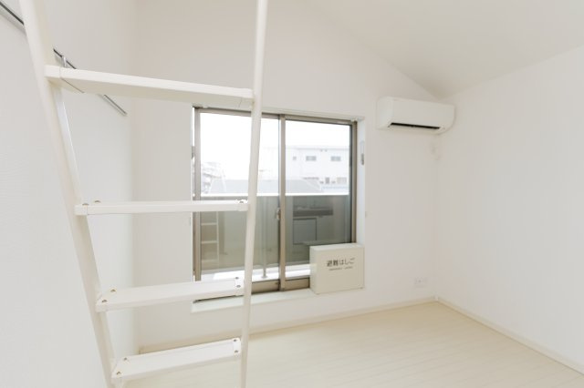 ラムエット立石の洋室