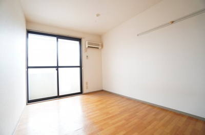 【居間・リビング】 | ヴェルドミール | ※同物件・同タイプの写真です。