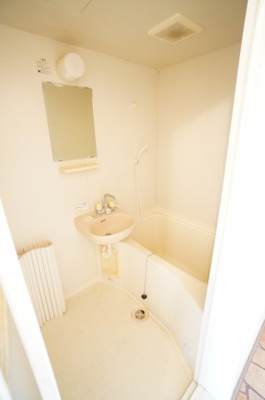 【浴室】 | ヴェルドミール | ※同物件・同タイプの写真です。