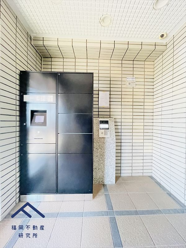 コアマンション空港南のエントランス