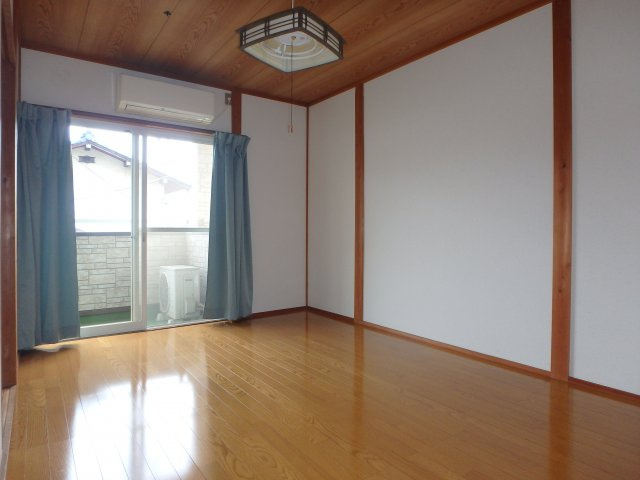 ユッコハウスの洋室