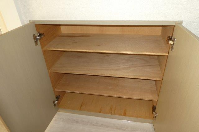プレジール城の内ⅢＡの内装|シューズボックス