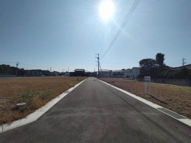 高崎市綿貫町売土地 2号地の前面道路含む現地写真