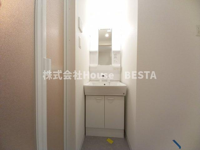 LIVIAZ　KOBE　CRESTの独立洗面台