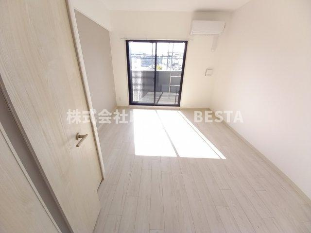 LIVIAZ　KOBE　CRESTの居間・リビング