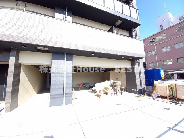 LIVIAZ　KOBE　CRESTの駐車場