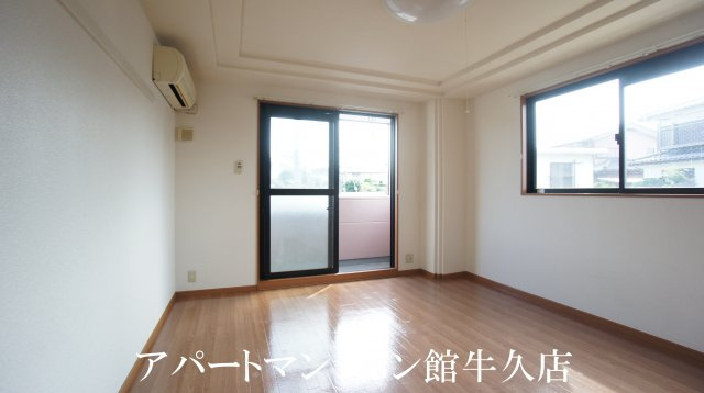 オークヒルズの居間・リビング