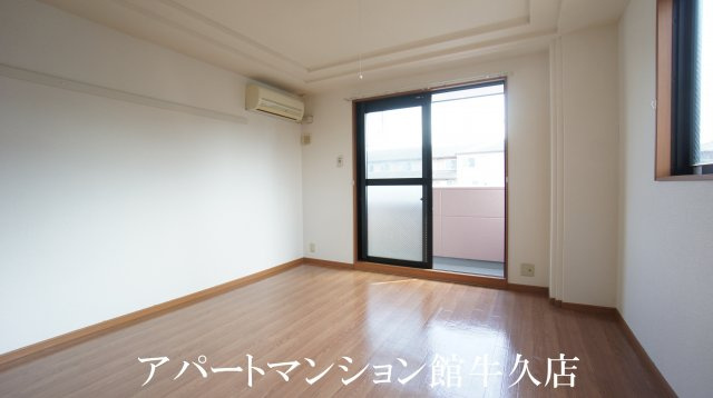 オークヒルズの居間・リビング