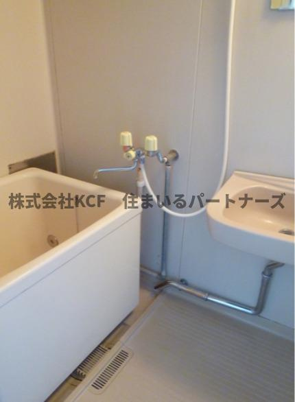 第1高良山コーポの浴室|コンパクトで使いやすいお風呂です