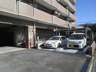 【駐車場】