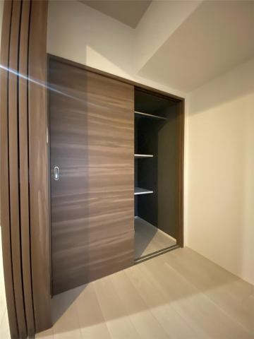 RESIDENCE花畑の収納|内装イメージです。（間取りによって異なります。）