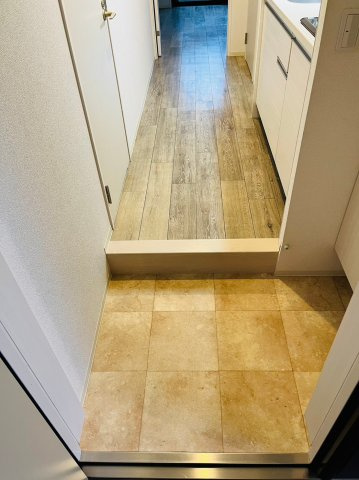 仲介手数料0！！レジデンシア花の木8の玄関