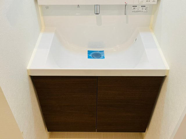 仲介手数料0！！レジデンシア花の木8の洗面所