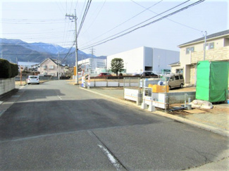 【前面道路含む現地写真】 | 前面道路含む現地写真です