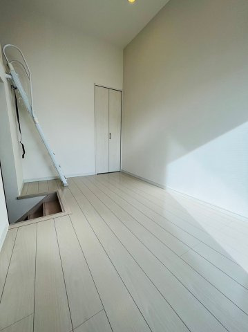 仲介手数料0！！クレア天塚の居間・リビング