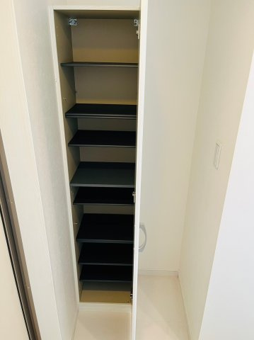 仲介手数料0！！クレア天塚の収納