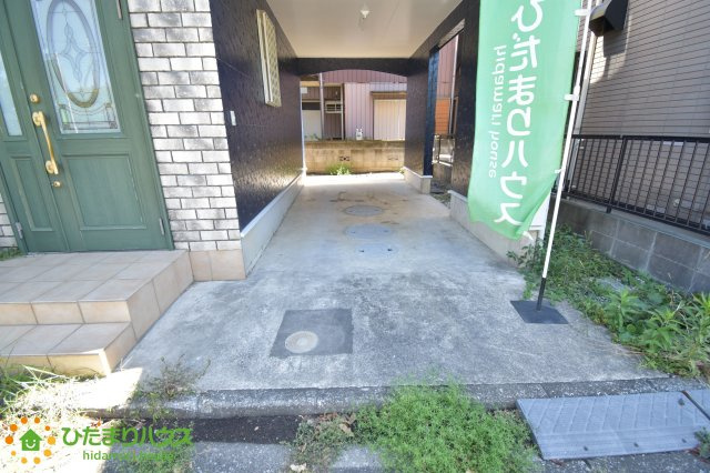桶川市泉2丁目　中古一戸建ての駐車場