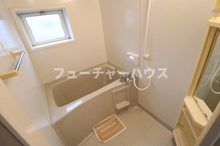ＲＯＹＡＬ　ＧＡＲＤＥＮ　ＣＡＳＡＨＡＲＡ　Ｇの浴室