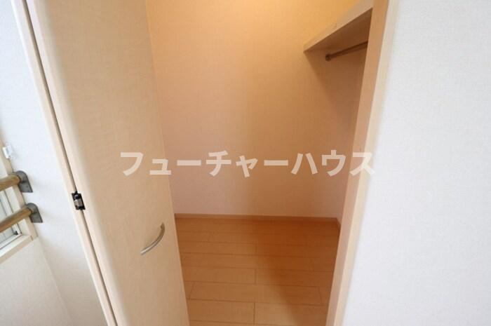ＲＯＹＡＬ　ＧＡＲＤＥＮ　ＣＡＳＡＨＡＲＡ　Ｇの収納