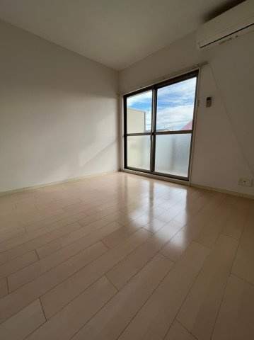 仲介手数料0！！スカイコート天塚の居間・リビング
