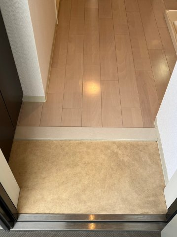 仲介手数料0！！スカイコート天塚の玄関