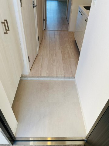 仲介手数料0！！エスリード名城公園の玄関