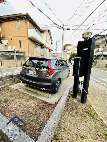 春日市小倉5丁目　戸建ての駐車場