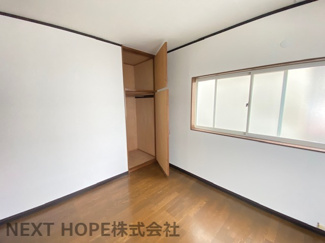 【洋室】 | 尼崎市昭和通 | 2階洋室6帖です！たいへん明るい室内です♪ぜひ現地でご確認ください！！