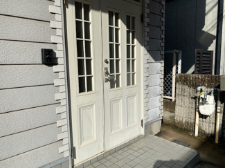 【玄関】 | 尼崎市昭和通 | 素敵な玄関ドアです♪大きな家具の搬入もできますね！！