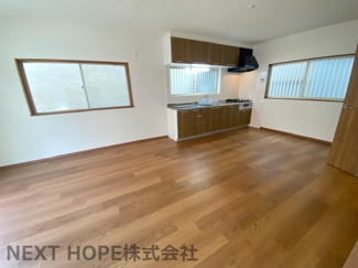 【居間・リビング】 | 尼崎市昭和通 | LDKは約14帖の空間です♪明るく快適な空間です！室内はリフォーム済み♪お待たせ無しで即ご入居していただけます(^^)