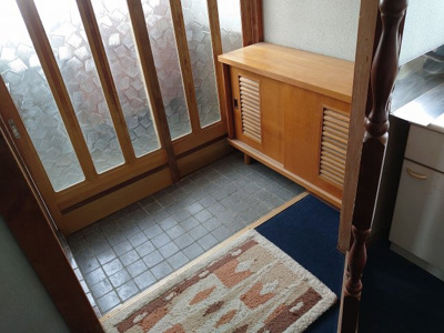 【玄関】 | 塩尻市広丘吉田　中古住宅④＋倉庫＋畑 | 玄関