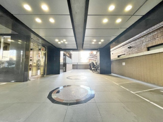 【エントランス】 | 建物の内部です